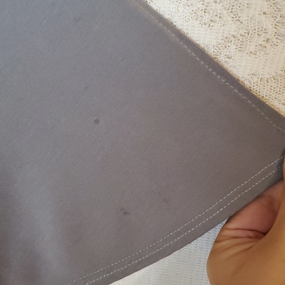 Green Envelope Los Angeles Grey top - Picture 15 of 16